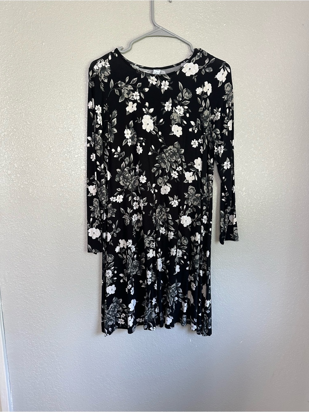 Old Navy Black Floral Long Sleeve Knee Length Swing Dress